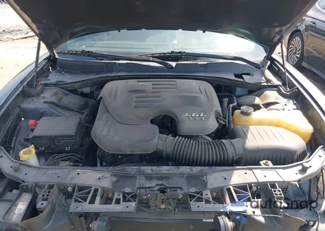 2018 Dodge Charger Sxt Plus Rwd z USA, uszkodzony, nr VIN 2C3CDXHG1JH134142